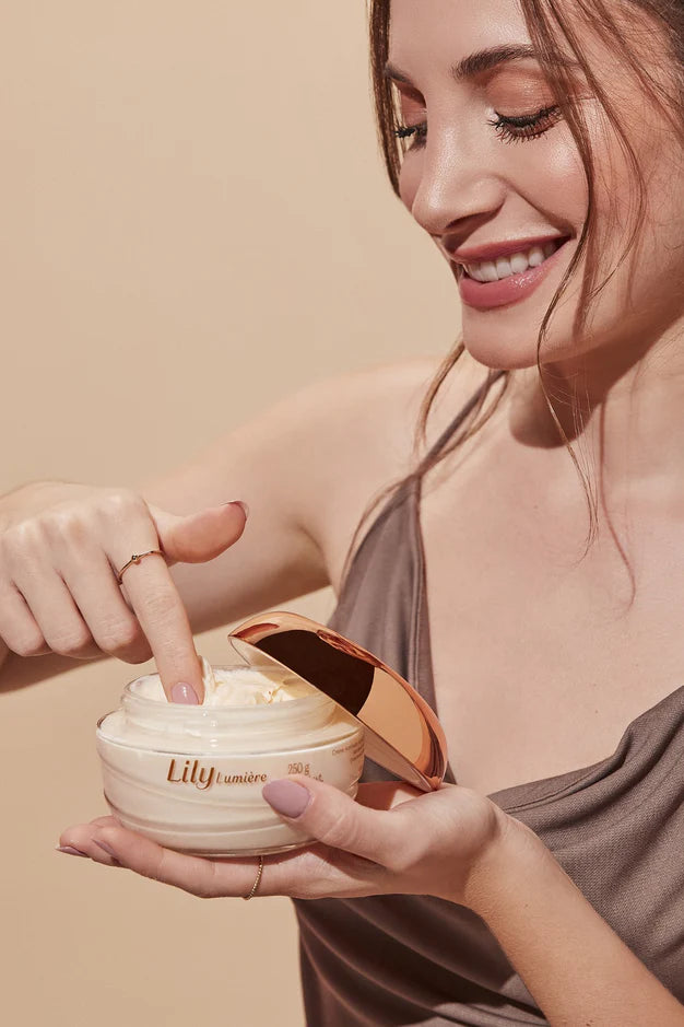 Lily Lumière Body Moisturizing Satin Cream