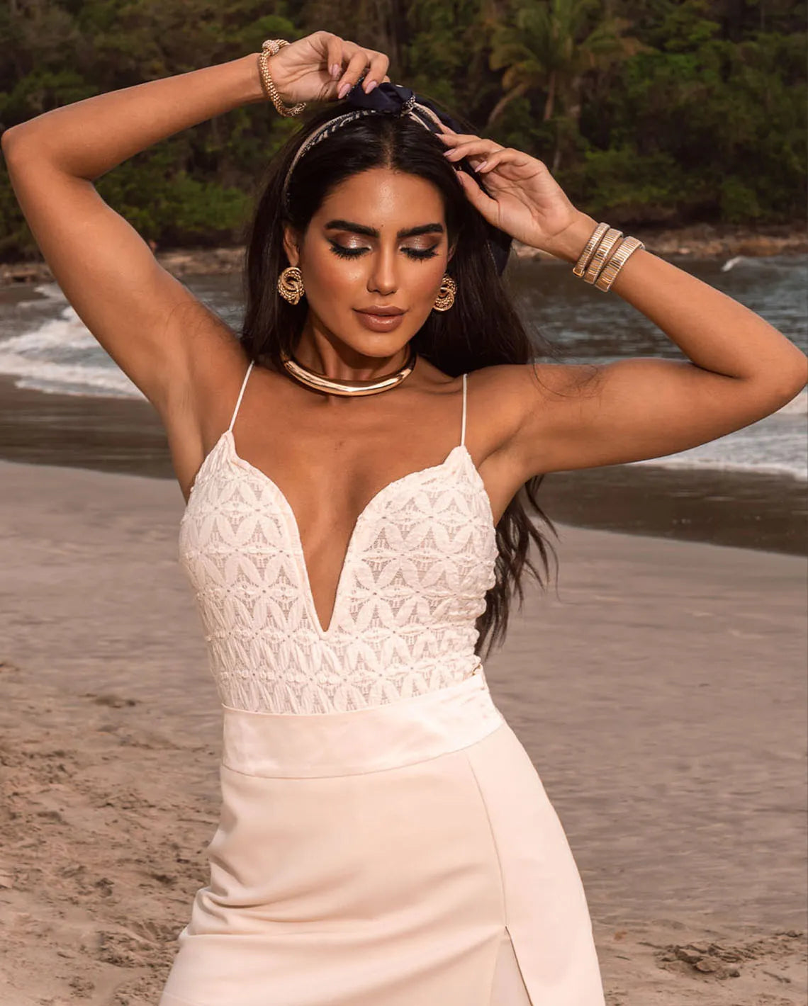 Women's Body with V-Neck Texture 90507 Beige